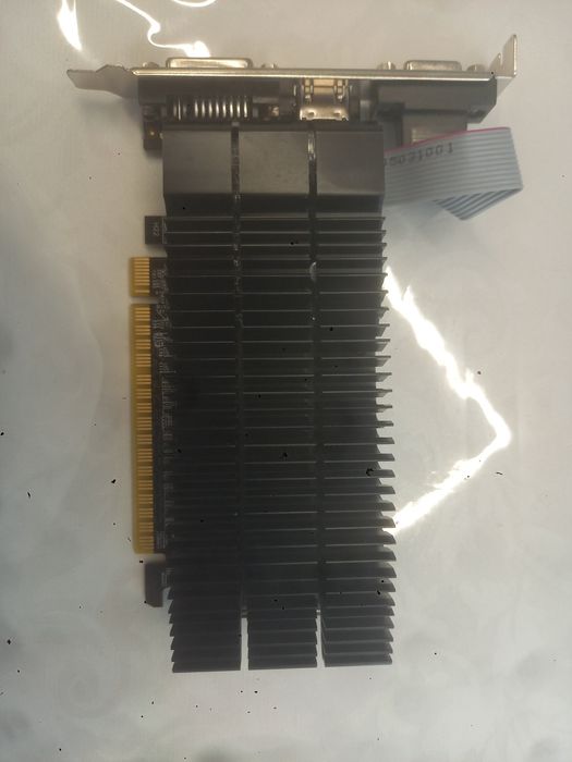 Видеокарта nvidia GeForce af210 1gb