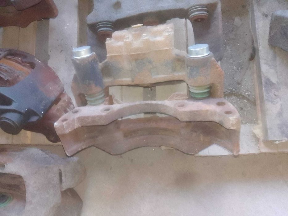 Etriere camioane semiremorci man iveco volvo scania bpw saf ror smb
