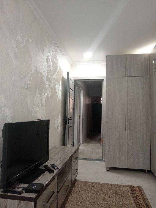 Чирчик 4 микро район 3х Нархи 42.000$ Бош толов ва паспорт бн Ипотека