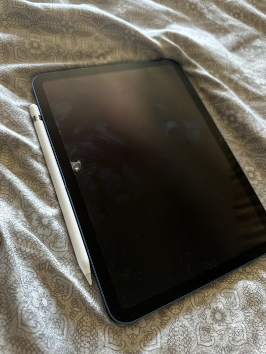 Ipad series 10 si Apple watch SE 2022 nefunctionale