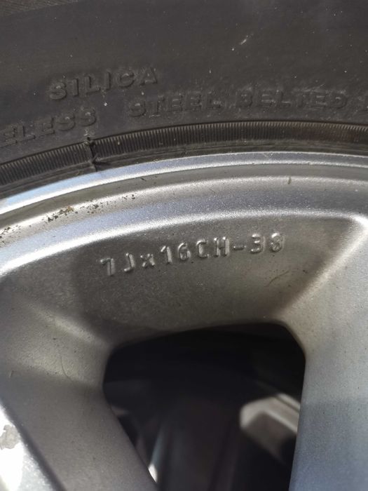 Гуми с джанти за джип 245 70 16 джанти pajero opel frontera 6 139.7 16