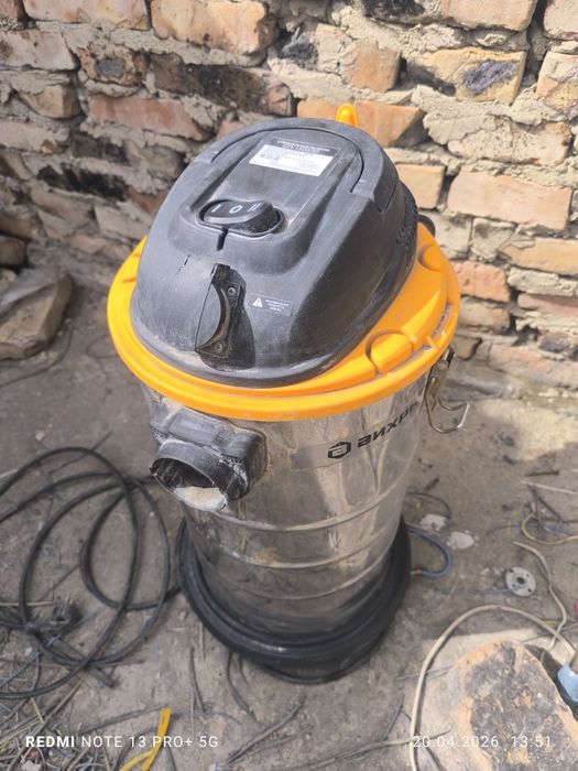 Продам строительный пылесос "вихрь"