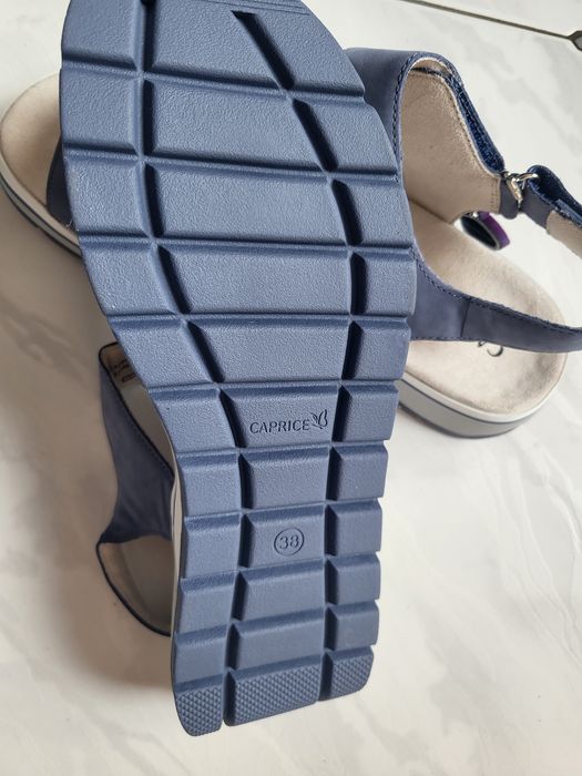 Сандали Caprice нови!