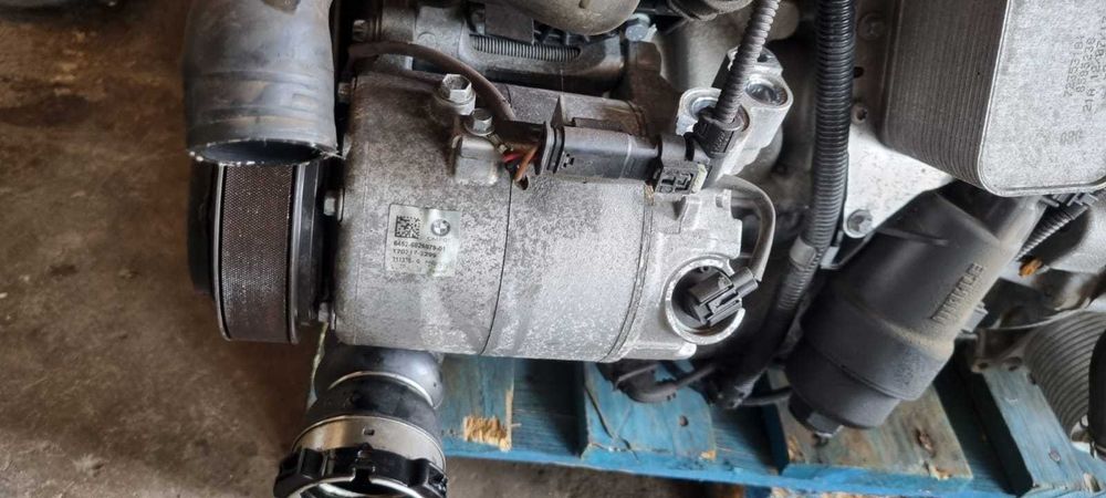 Compresor ac clima aer conditionat BMW cod 6826879