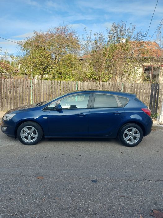 OPEL Astra 2013 — imagine 4