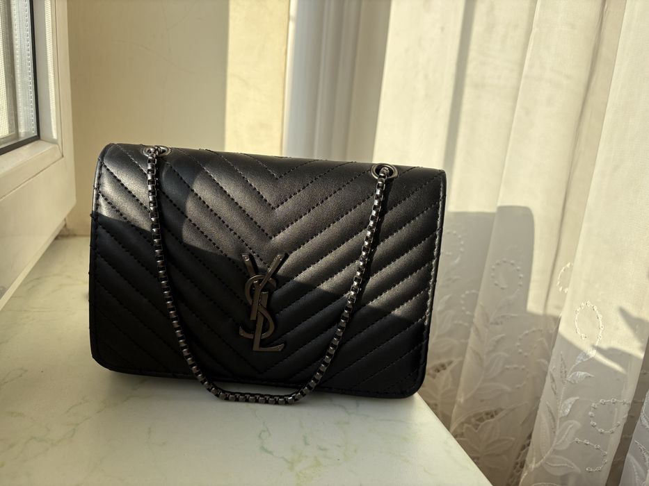 Geanta Yves Saint Laurent