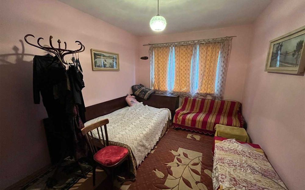 Продава се Четиристаен апартамент в Търговище, Център - 120 кв.м за 1275 €/кв.м - Снимка #4