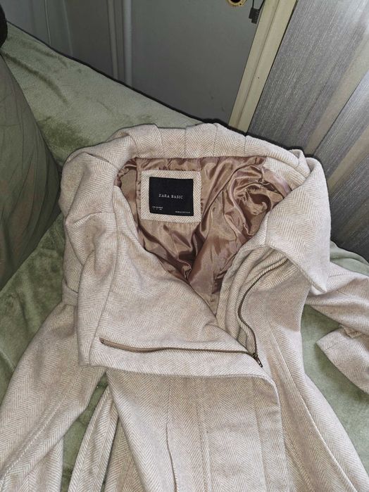 Вълнено палто ZARA размер М