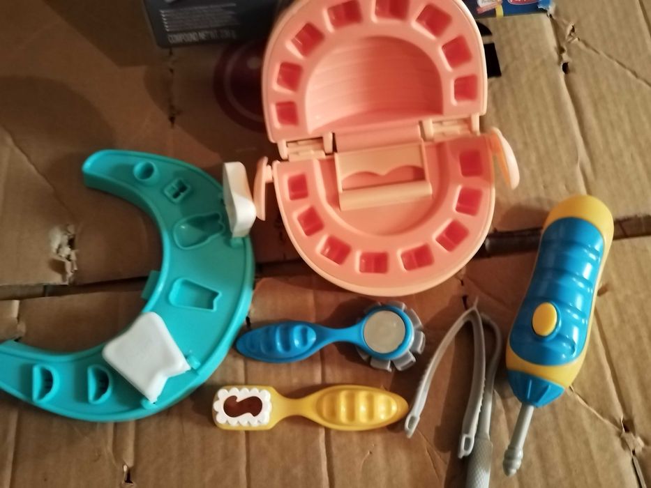 Play Doh Drill N Fill Dentist Комплект Зъболекар