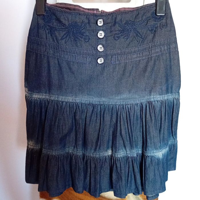 Fustă de blugi cu volane