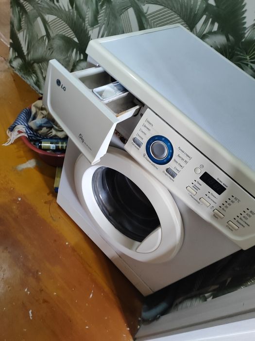 Продам стиральную машинку LG