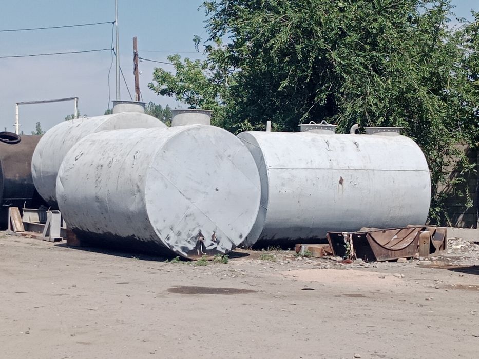 Бочки, цистерны, ёмкости.