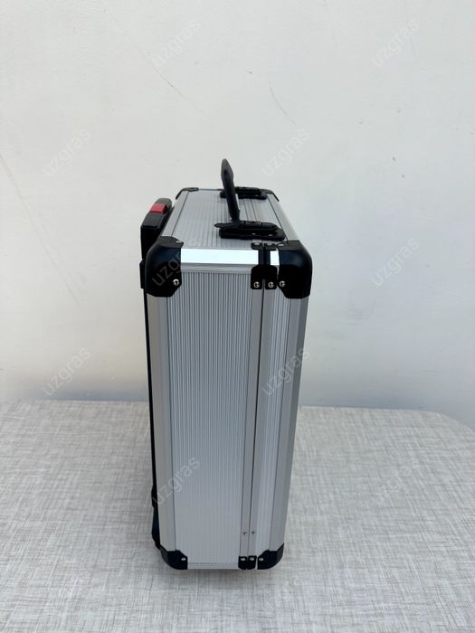 Бепул доставка ключ набор 213 персон в большом чемодане оригинал новый