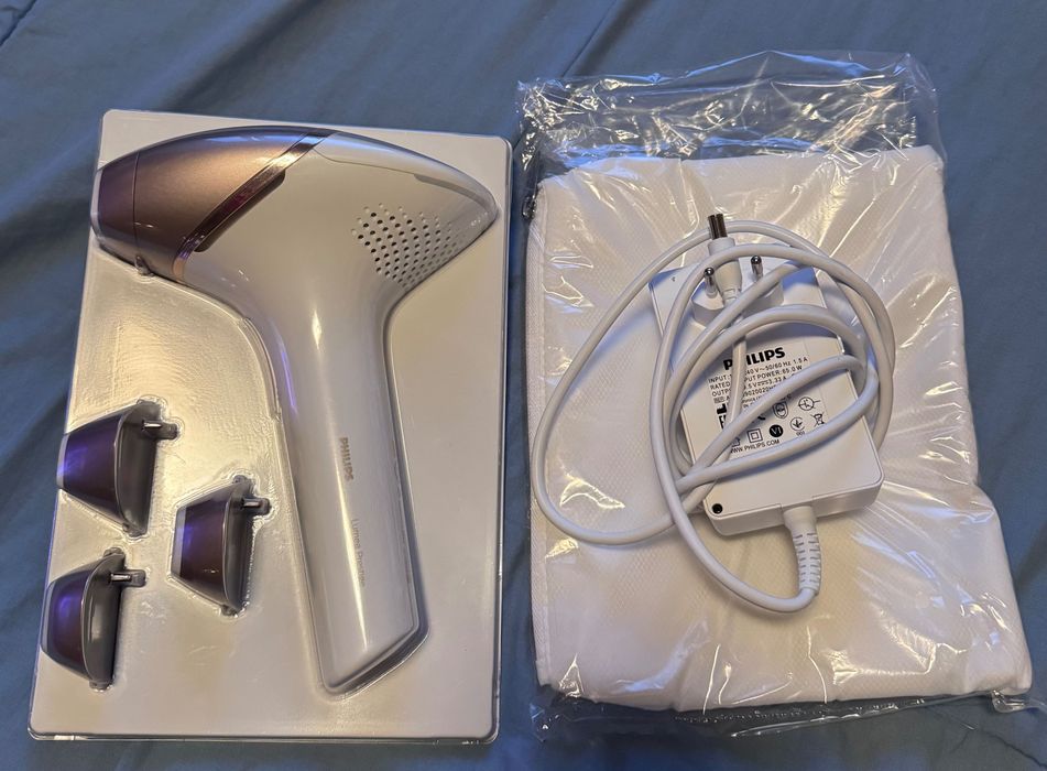 Фотоепилатор IPL Philips Lumea Prestige BRI956/00