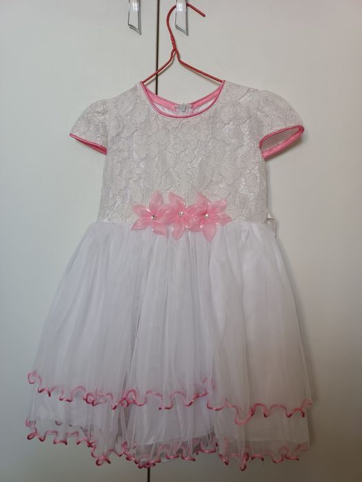 Платье нарядное, рост 110, 4-5 лет