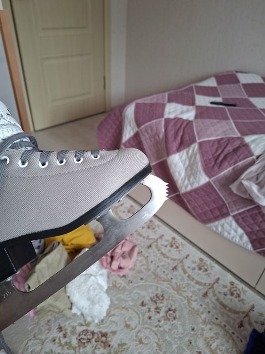 Продам коньки для девочек