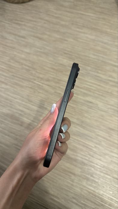 Продам Iphone 15