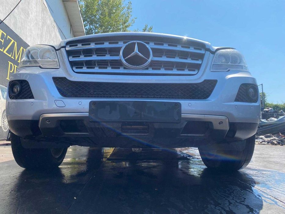 Dezmembrez mercedes ML w164 facelift/ml 350 cdi euro 5/bara ml/far ml/