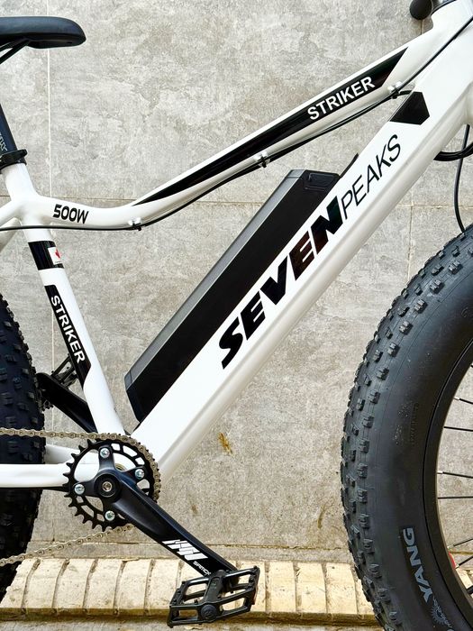 Электровелосипеды в ассортименте.