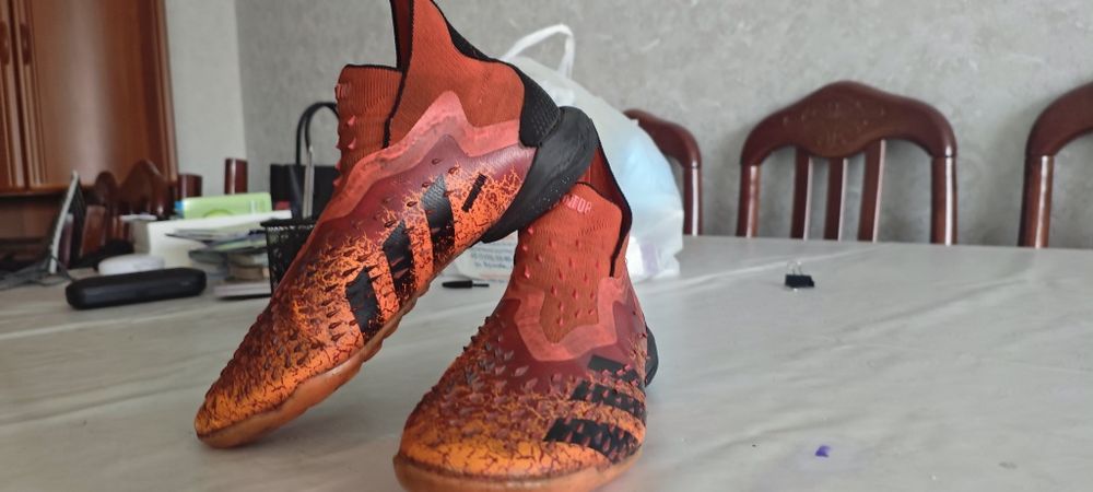 Adidas predator сороконожки