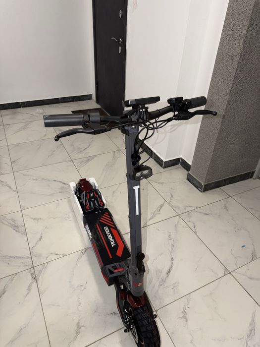 Электросамокат с Дубая.