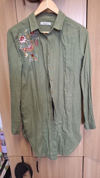 Cămașă lungă verde cu broderie florală