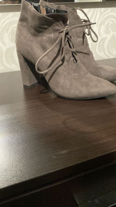 Продам ботильоны срочно