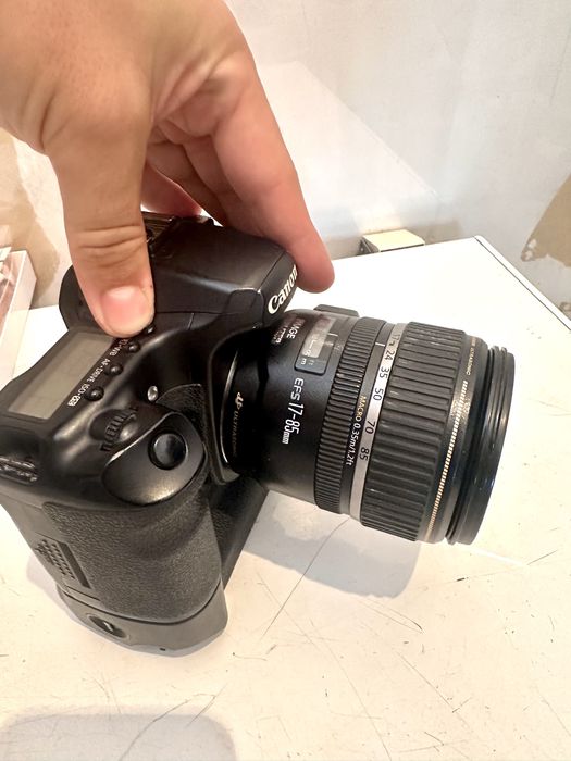 Canon EF-S 17-85mm f/4-5.6 IS USM