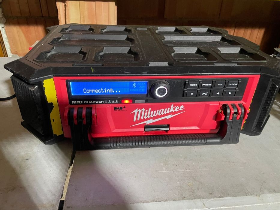 Radio milwaukee m18