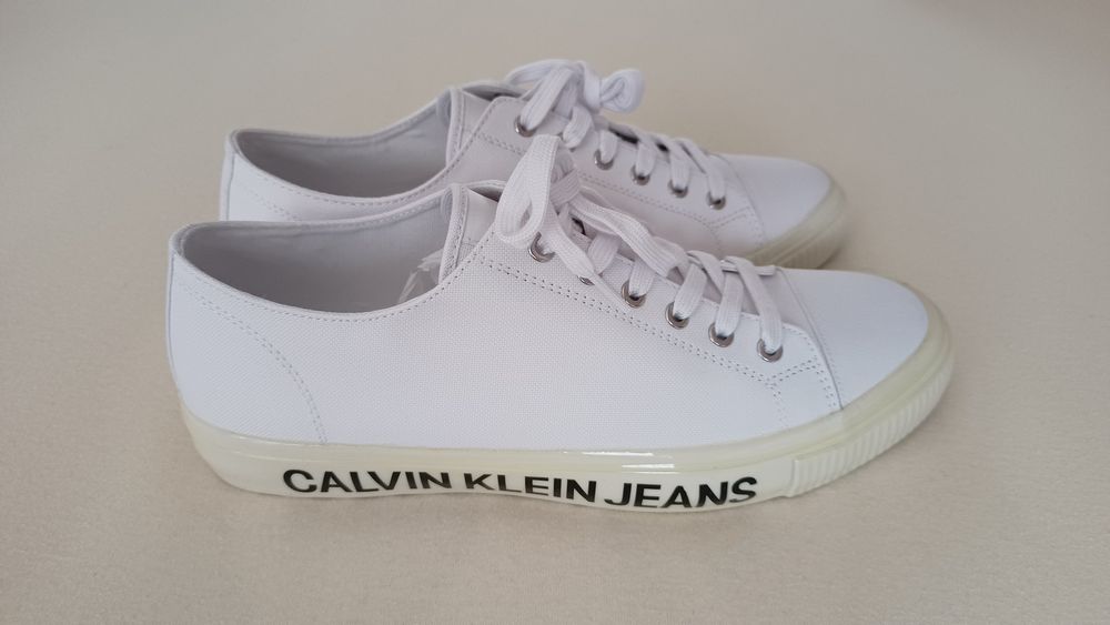 Calvin Clein,нови оригинални (гуменки,кецки)