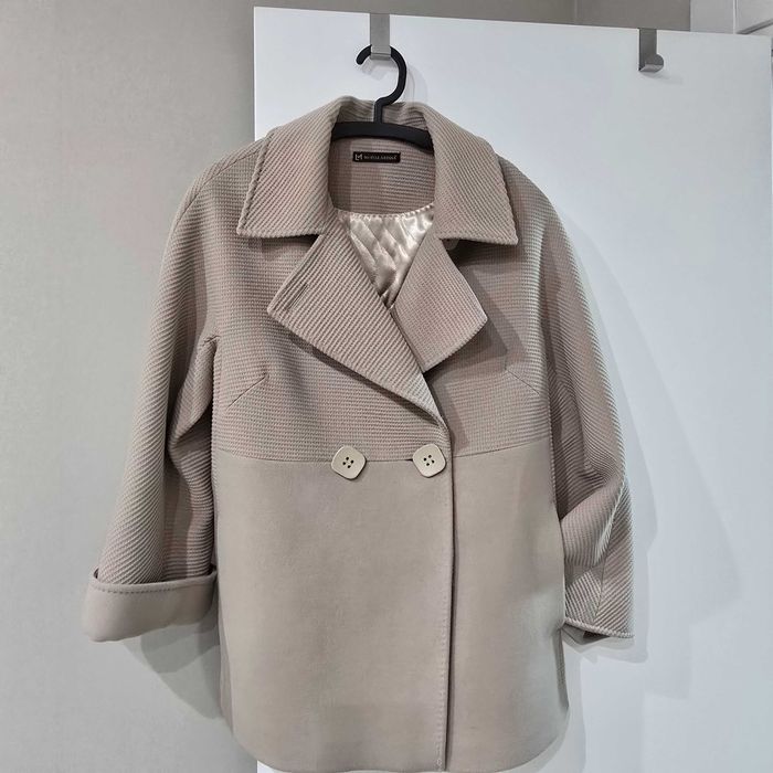 Пальто бежевое 48 размер