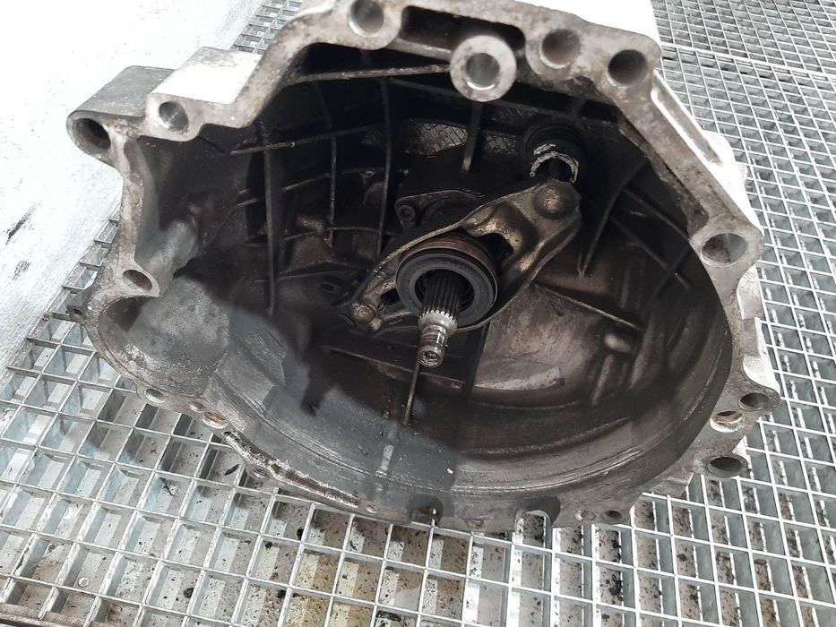 cutie viteze manuala hcf audi a4 b7 2.0 tdi blb