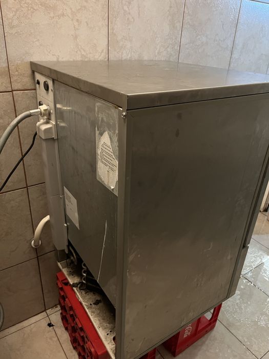 Vand masina de gheata K40