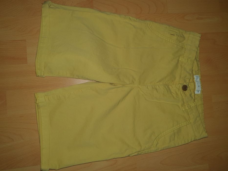 Pantaloni scurti Zara mar 140