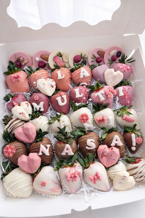 Căpșuni proaspete in ciocolata