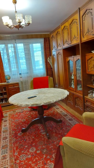 Apartament cu 4 camere de vânzare