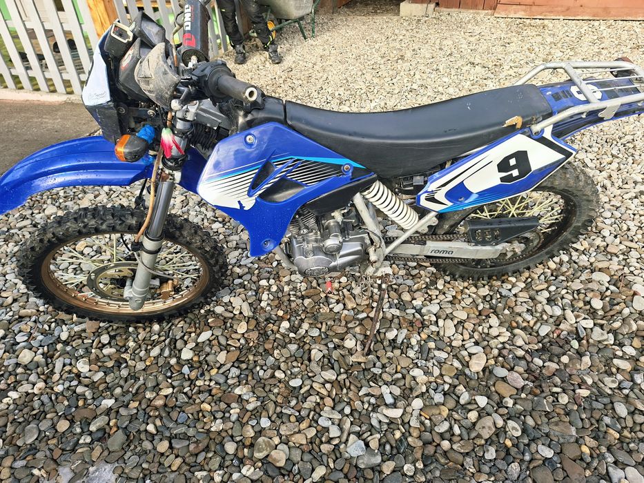 Vând motor cross/enduro 125cc 4T, an fabricație 2014, cutie 5 trepte