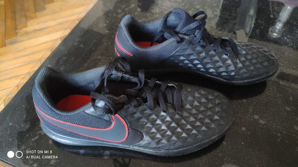 Маратонки NIKE Tempo  Номер 38,5