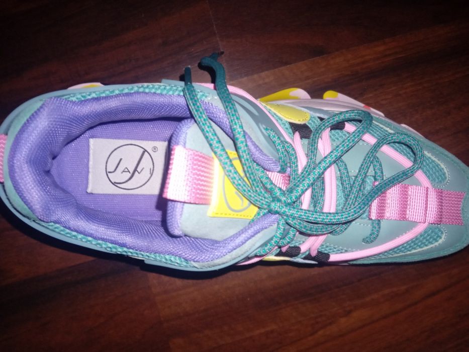 Adidași  mărimea 42 jumătate