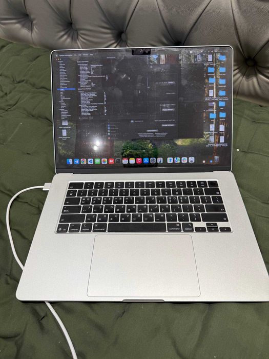 Macbook air m4 15inch silver