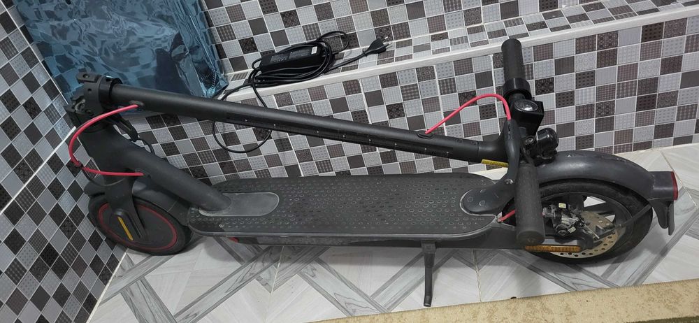 Продам самокат Xiaomi
