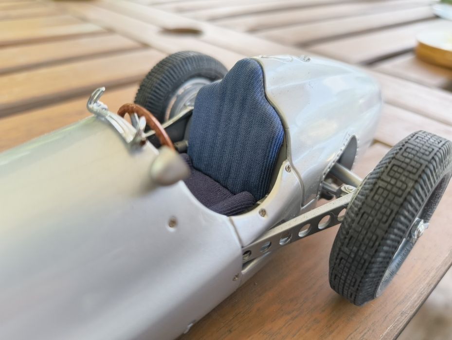 Колекционерски модел CMC Mercedes-Benz W154 (1938) 1:18