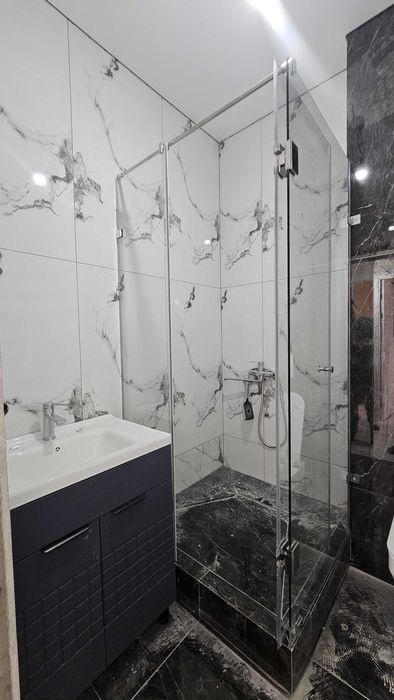 Изготовление душевых кабин и перегородок из стекла