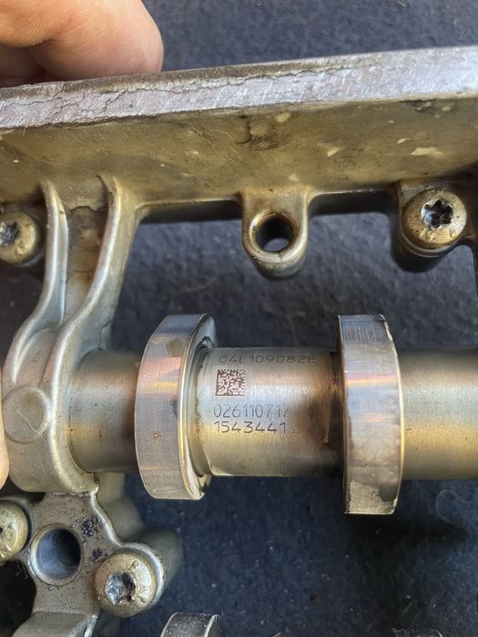 Ax cu came axe audi a4 b9 2.0 tdi  04l109082e/c
