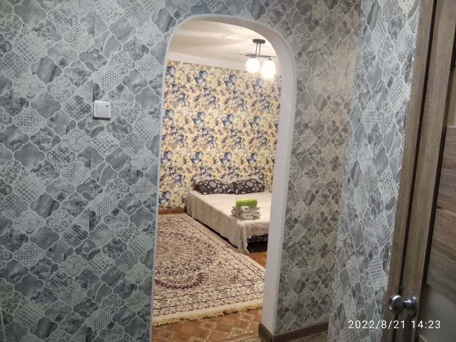 1/комн кв 8 мкрн посуточно,,