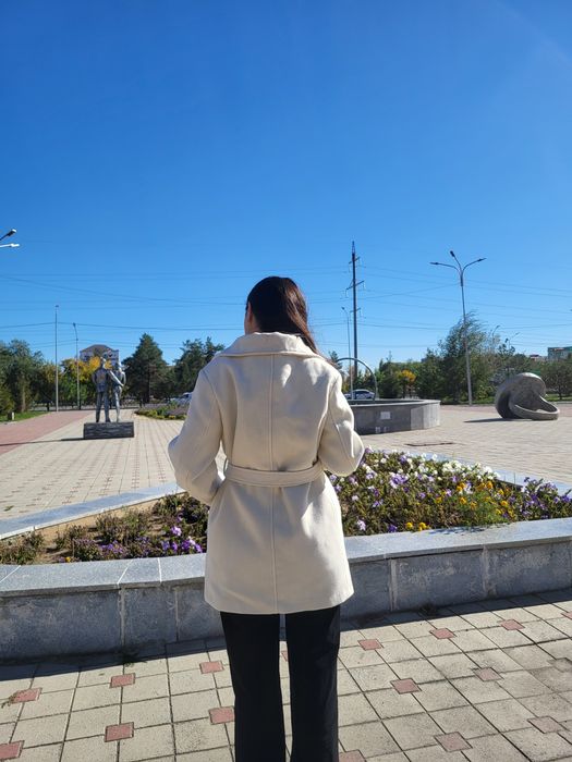 Новое пальто тёплое с бирками