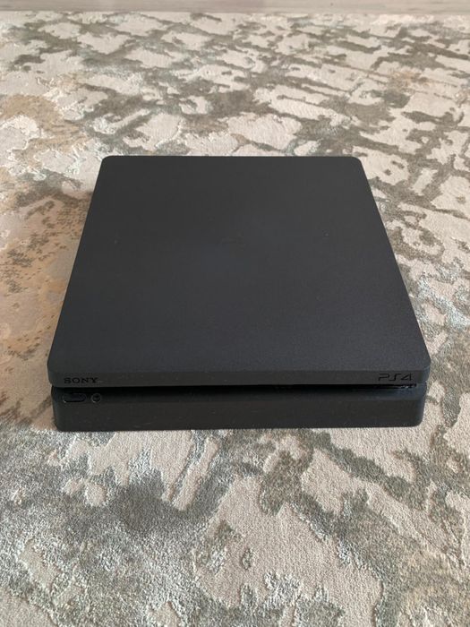 Consola PS4 Slim