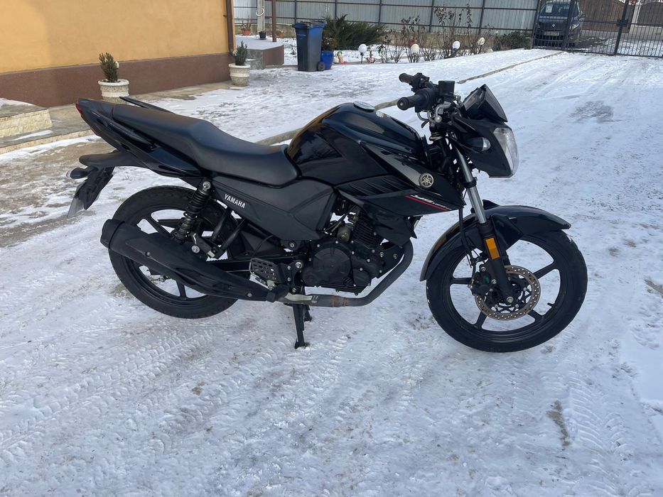 Yamaha YS125 an 2019  ( honda cbr, yamaha yzf, ktm )
