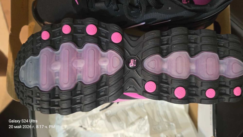Nike Air Max Dn8 в цветовата комбинация "Black Pink Foam