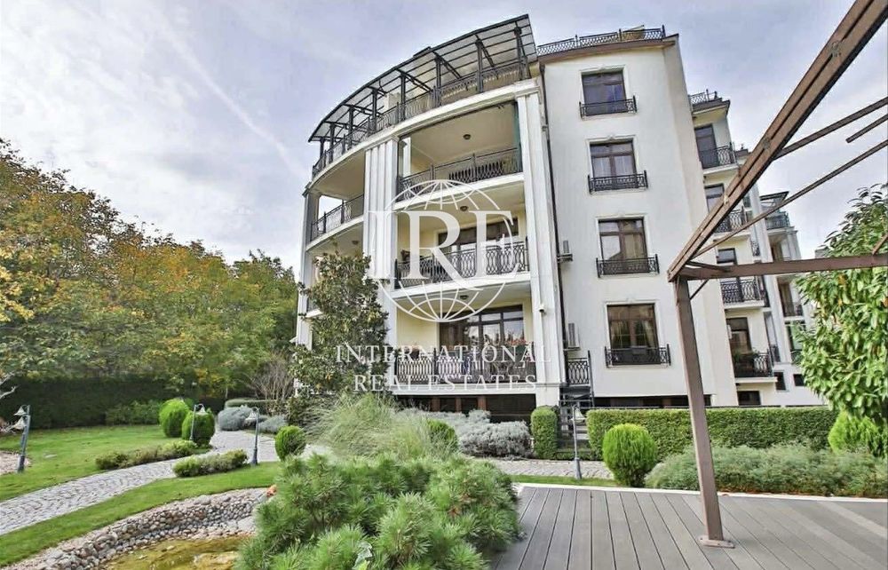 Продава се Двустаен апартамент в Варна, Бриз - 63 кв.м за 1579 €/кв.м - Снимка #1